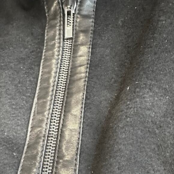 Gucci Y2K Tom Ford 2002 Runway Leather Trim Cashmere Zip Cape Black Size 44 M/L - Picture 5 of 13